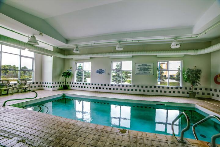 Pools & Facilities