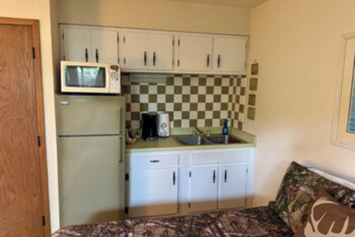 Room 37 of 102