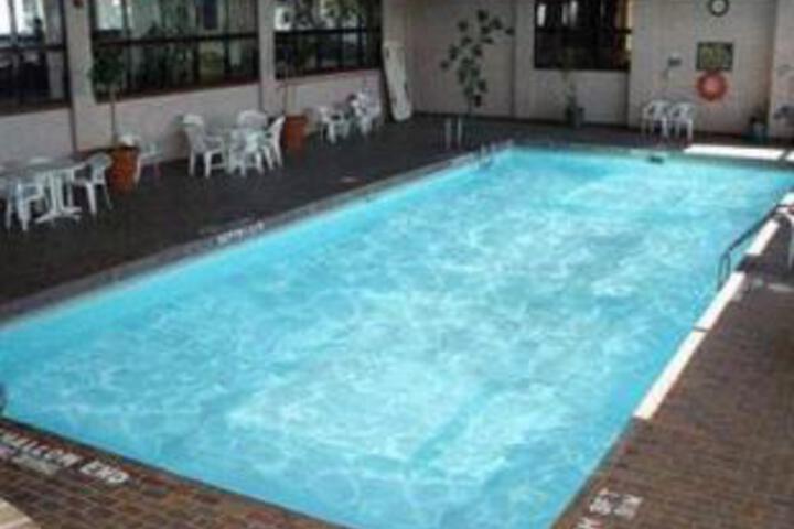 Pool 5 of 7