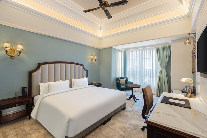 Room 3 of 16