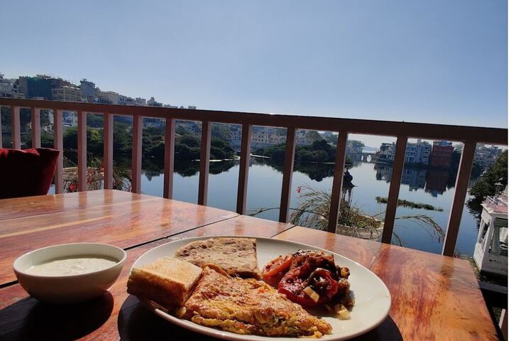 Breakfast/Coffee Service 54 of 68