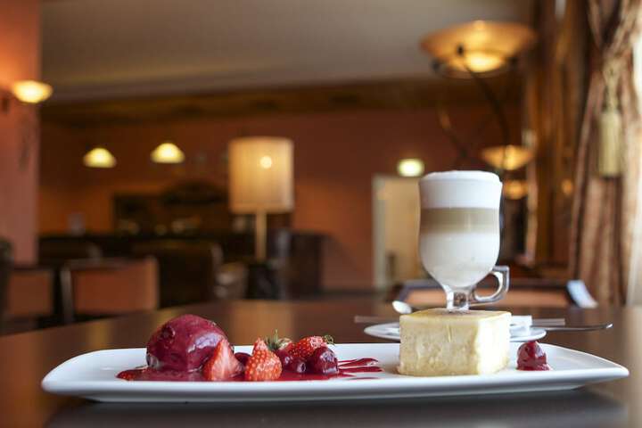 Hotel 2 of 61