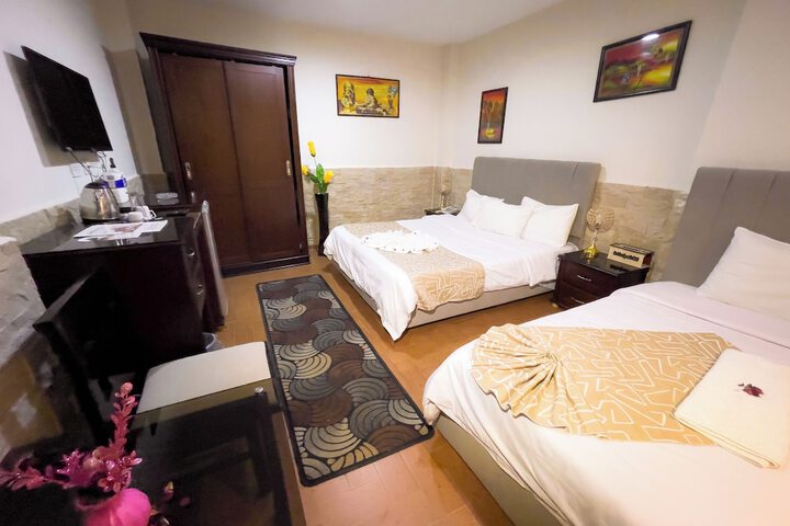 Room 103 of 340