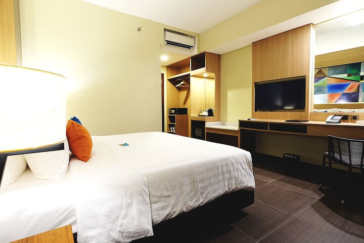 Room 15 of 76