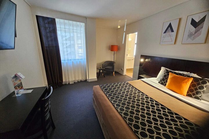Room 15 of 39