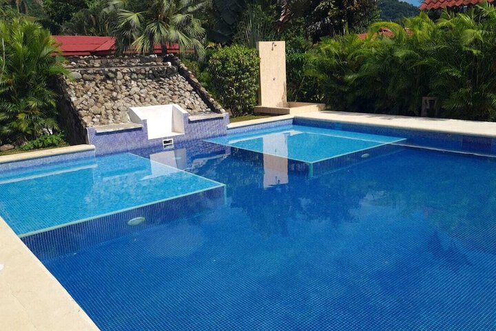 Hotel Pool