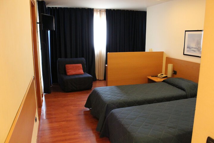 Room 11 of 45