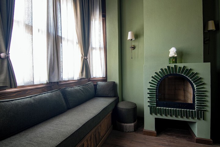 Room 8 of 36