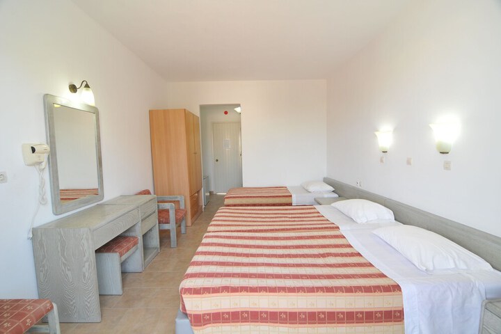 Room 11 of 46