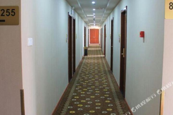 Shanghai Xieyou Theme Hotel
