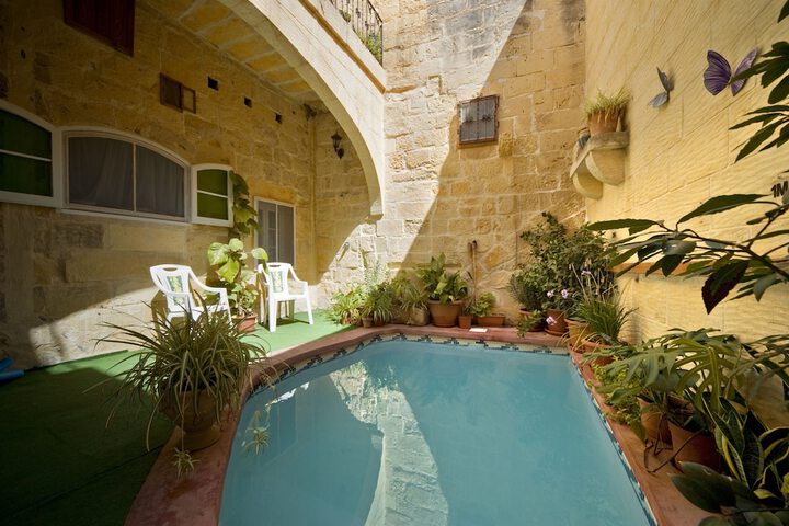 Pool 23 of 31