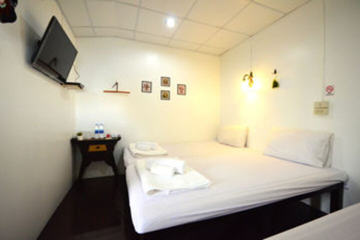 Room 37 of 59