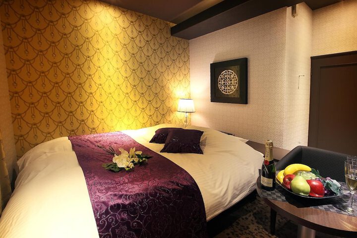 Room 33 of 43