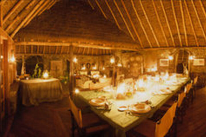 Dining 22 of 24