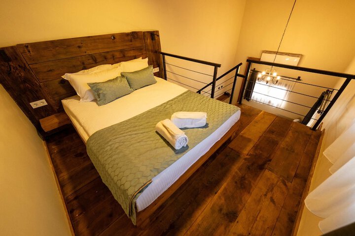 Room 14 of 49