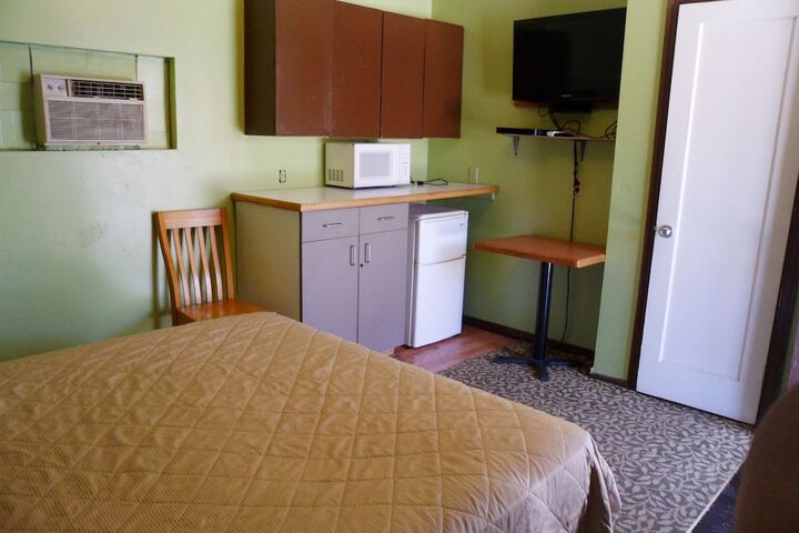 Room 20 of 38