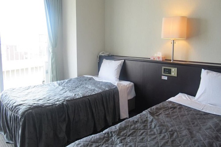 Room 4 of 51