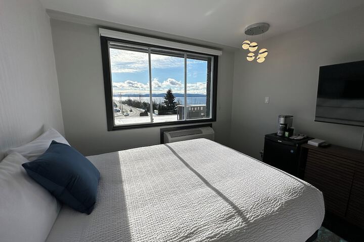 Room 9 of 34