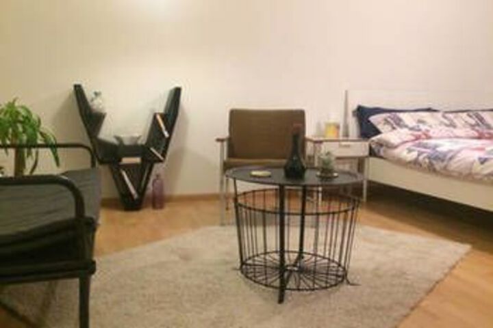 Room 65 of 100