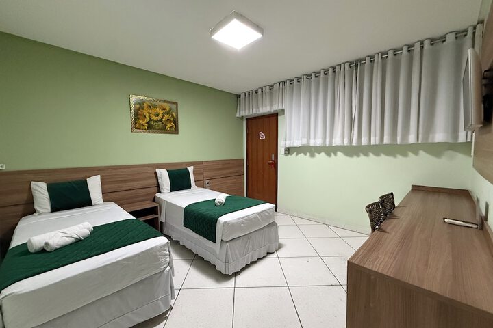 Room 8 of 26