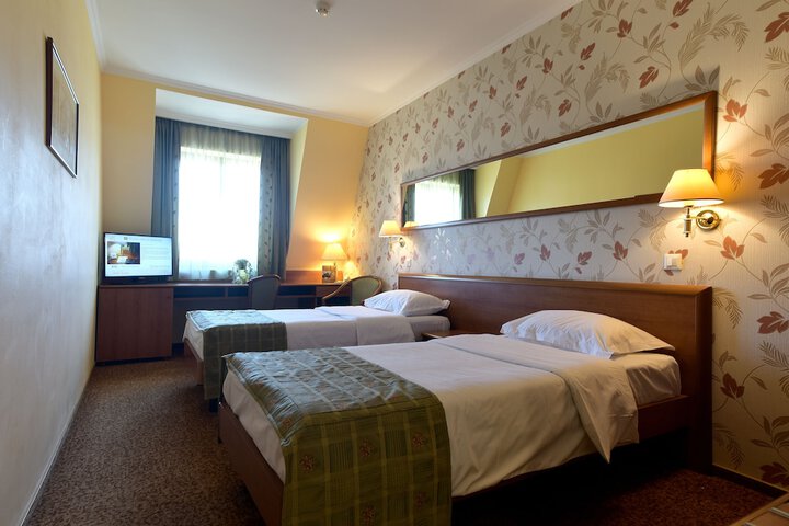 Room 13 of 45