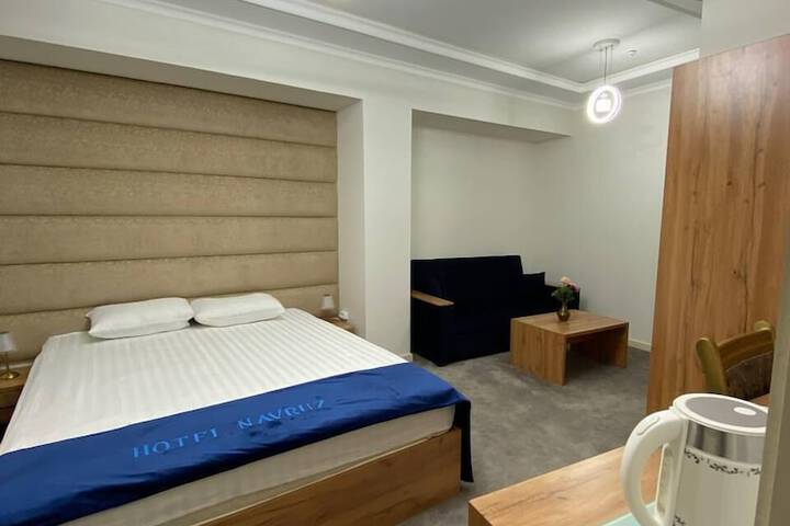 Room 9 of 19