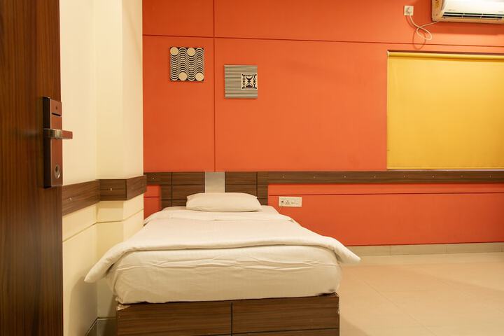 Room 20 of 48