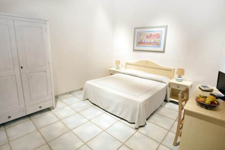 Room 15 of 117