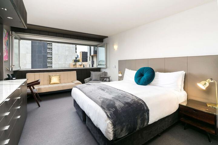 Room 15 of 24
