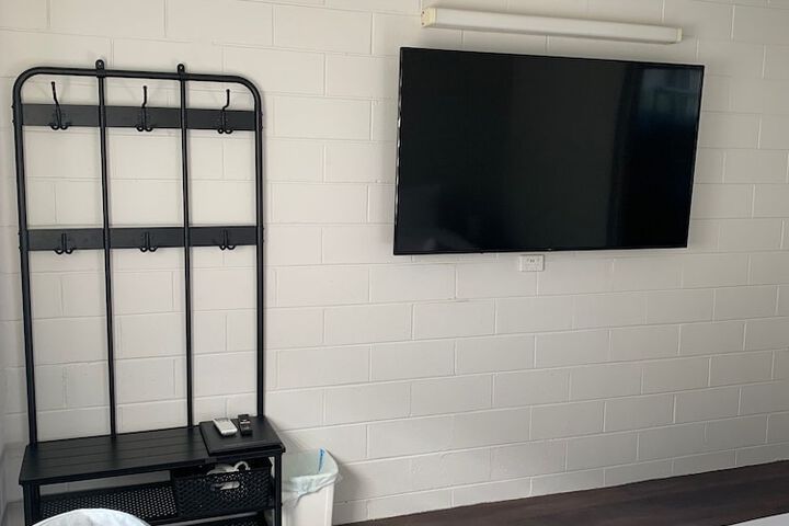 Room 18 of 40