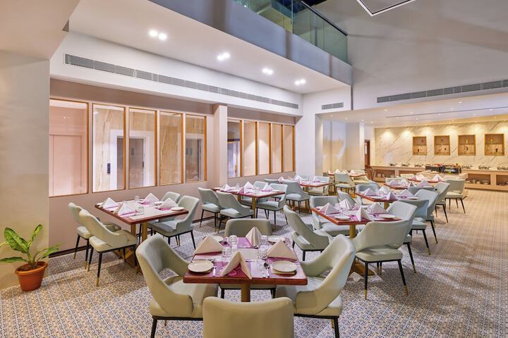 Dining 21 of 25
