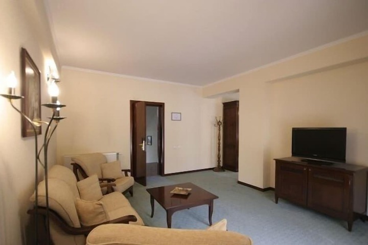 Room 14 of 20