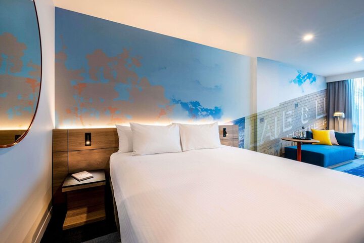 Room 74 of 158