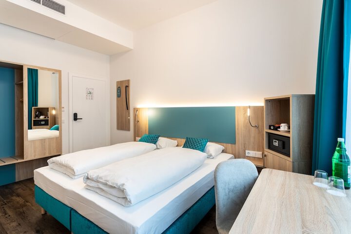 Room 10 of 23