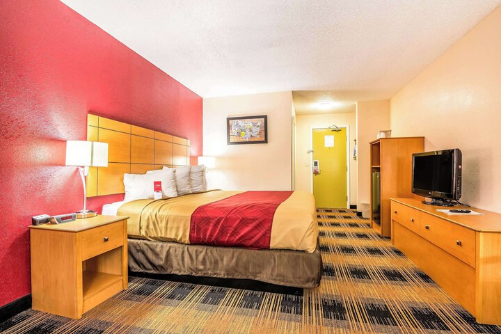 Room 9 of 31