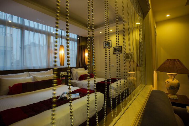 Room 9 of 28