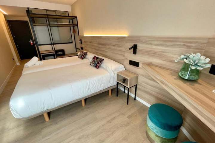 Room 13 of 51