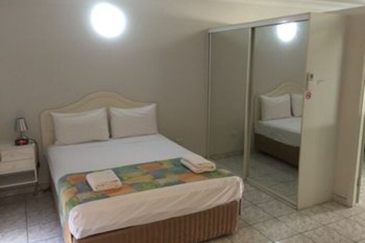 Room 16 of 39