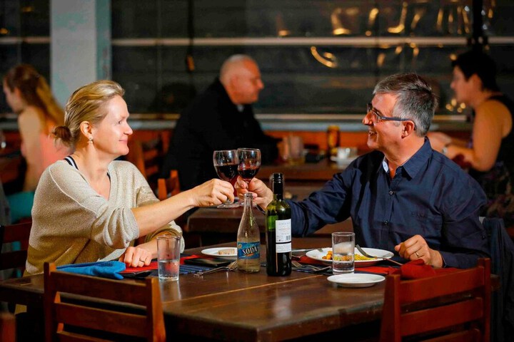 Dining 26 of 38