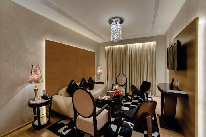 Room 14 of 64
