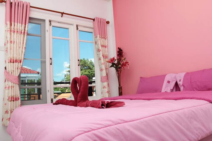 Room 5 of 17