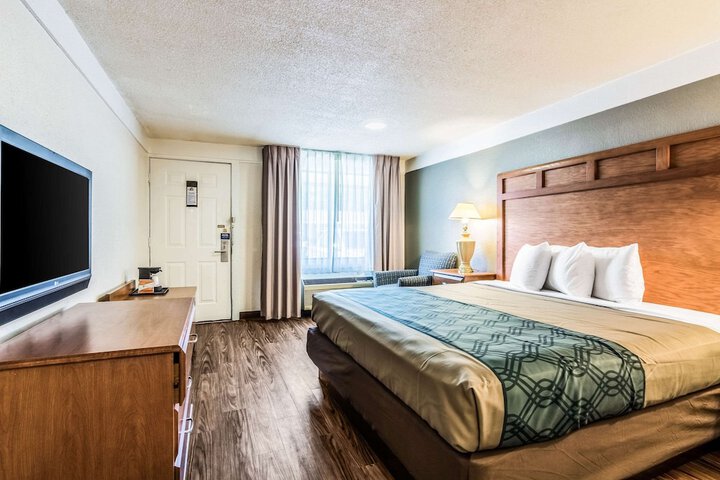Room 19 of 37