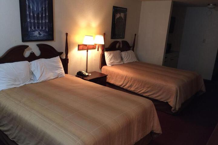 1 King Bed