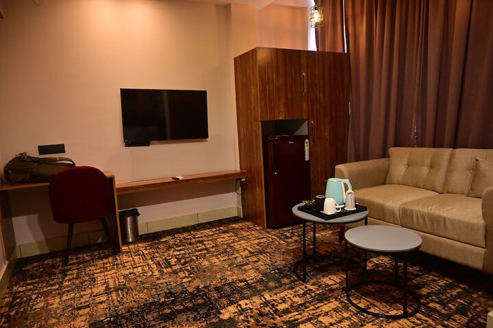 Room 2 of 23