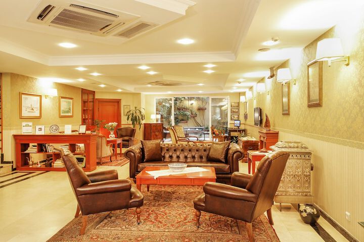 Guest Lobby