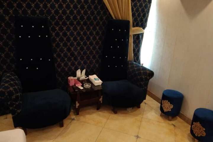Room 19 of 39