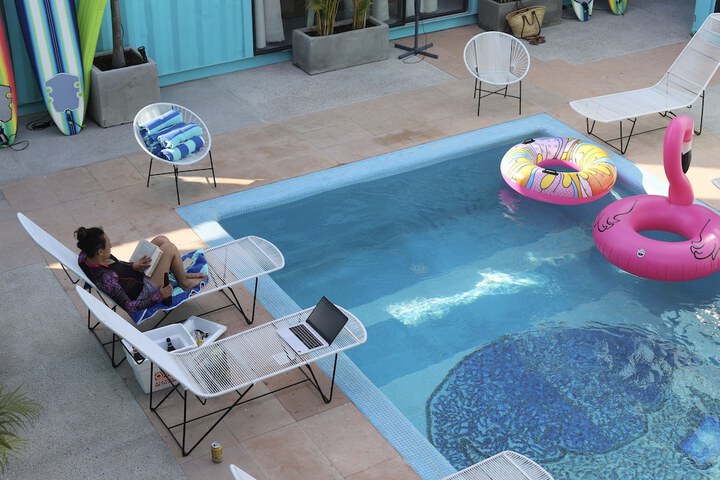 Pool 61 of 122