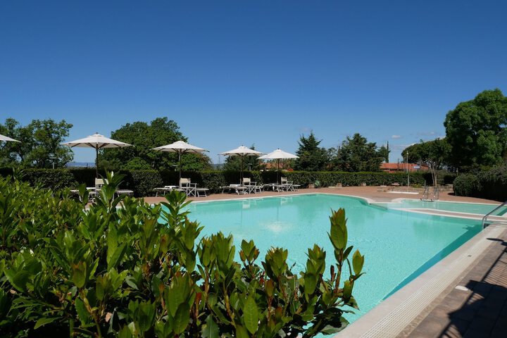 Hotel Pool