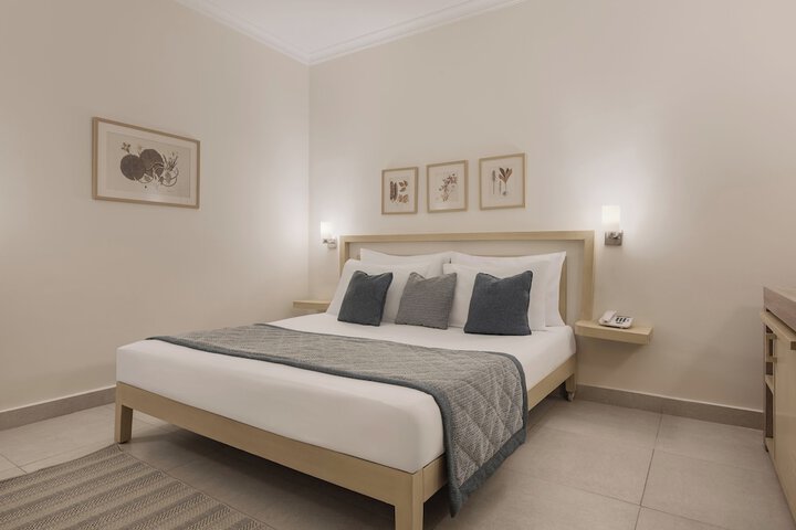 Room 14 of 101