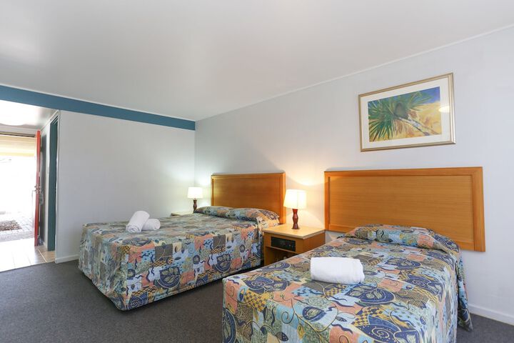 Room 12 of 36